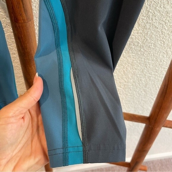 Lululemon Wild Twist 7/8 Tight Legging Gravity Pacific Teal 6 - Picture 10 of 16